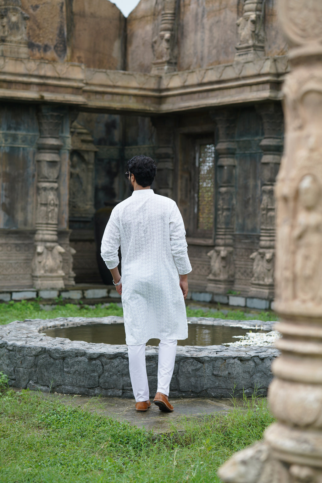 Classic White Chikankari Floral Embroidered Kurta Set