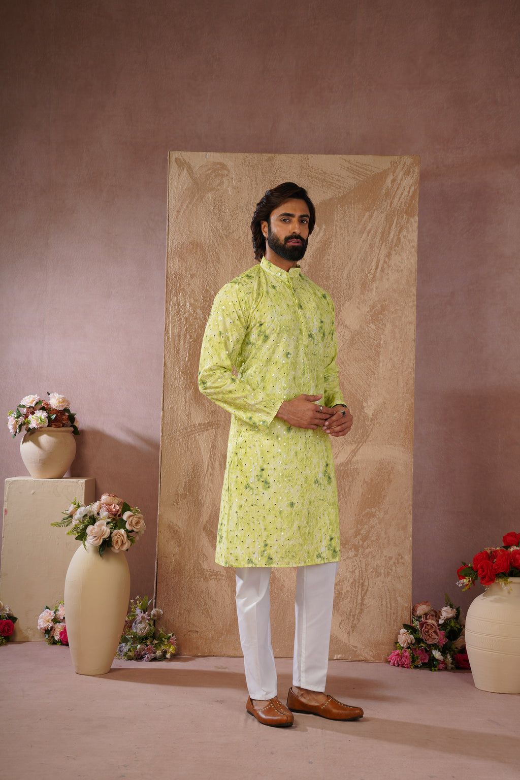Classic green tie-dye kurta set with sequin glow