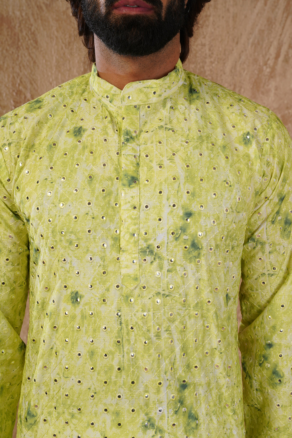 Classic green tie-dye kurta set with sequin glow