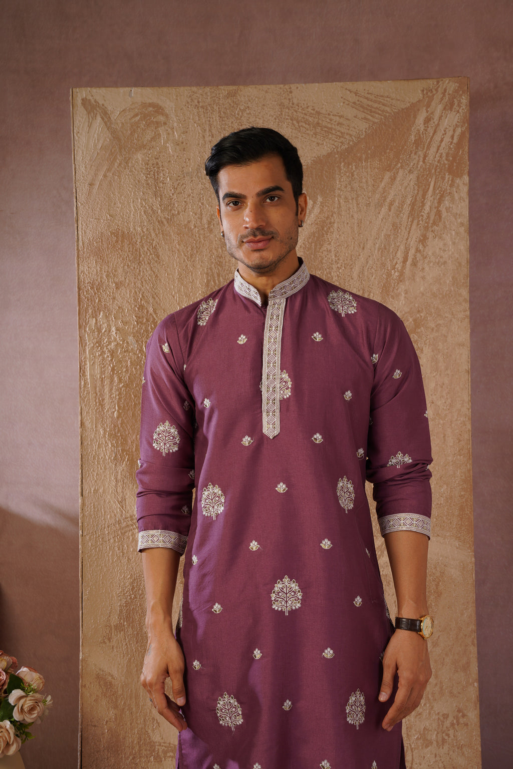 Majestic mauve Orchid Embroidered Kurta set
