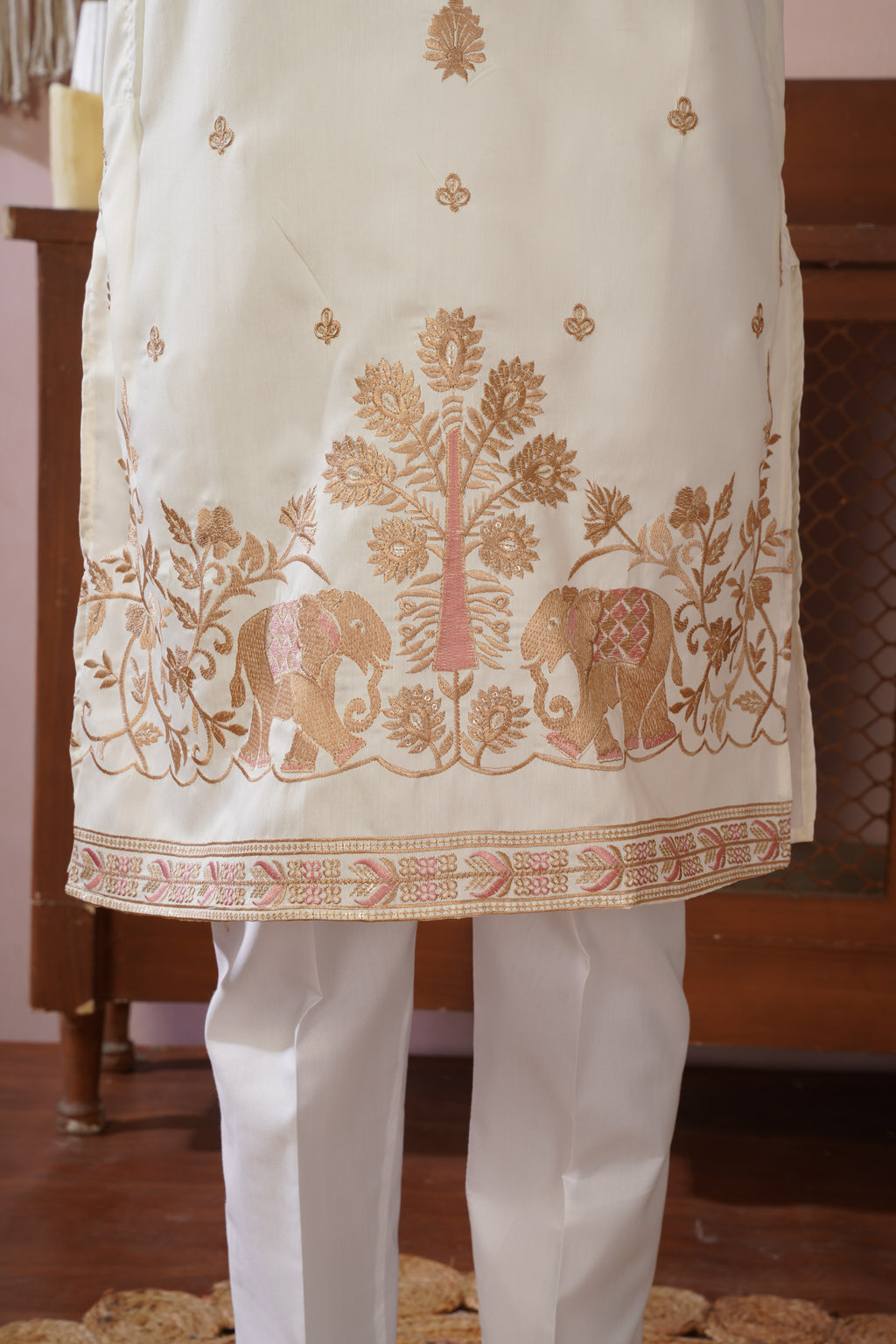 Regal Haathi Darbar Embroidered White Kurta Set