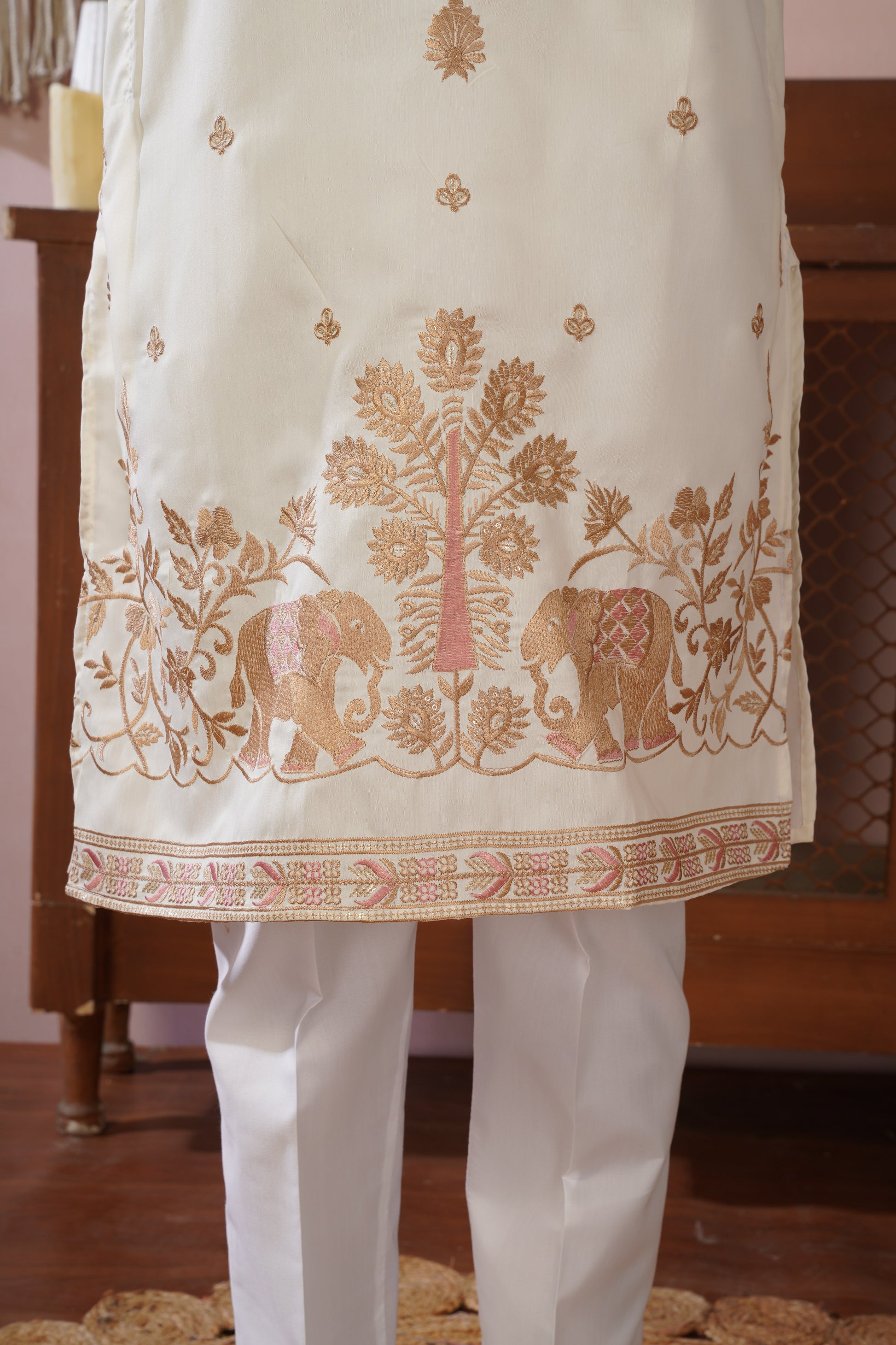 Regal Haathi Darbar Embroidered White Kurta Set