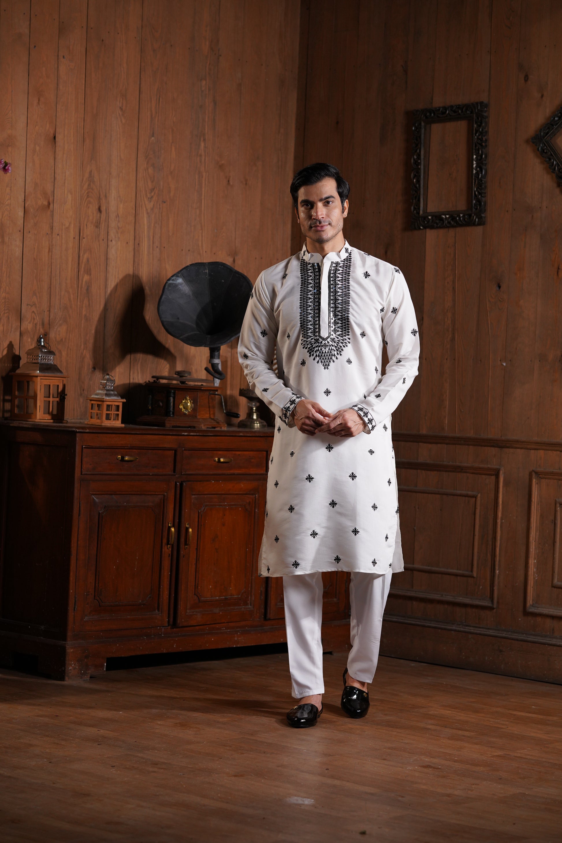 White Cotton Silk Men's Kurta with Neck Embroidery & All-Over Mirror Work