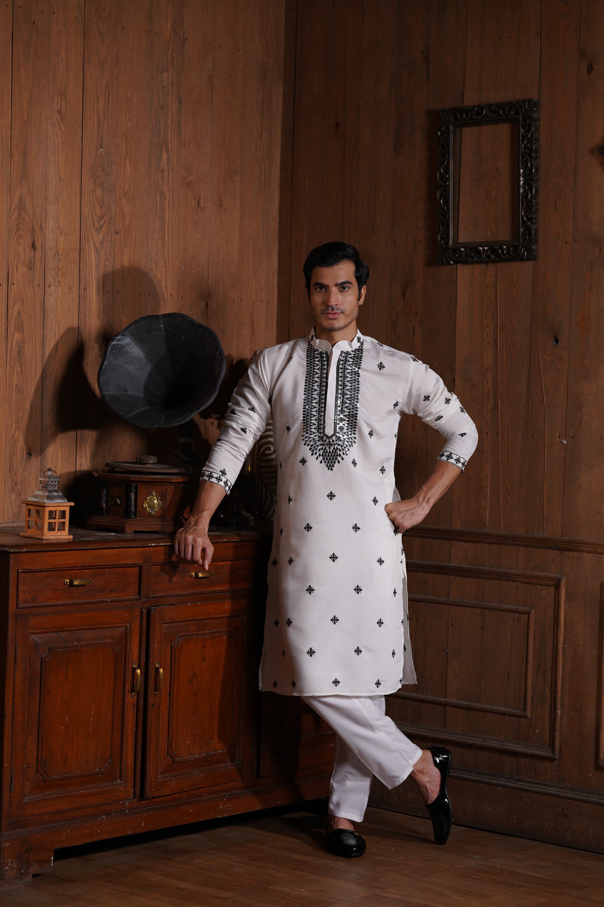 White Cotton Silk Men's Kurta with Neck Embroidery & All-Over Mirror Work