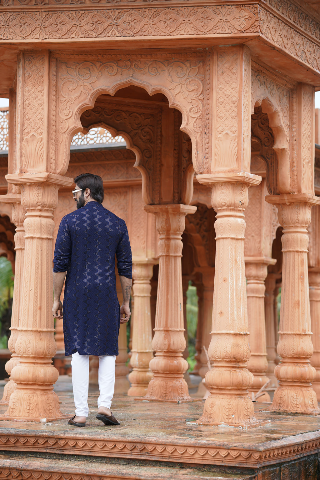 Men's Navy Blue Sequin Embellished Kurta