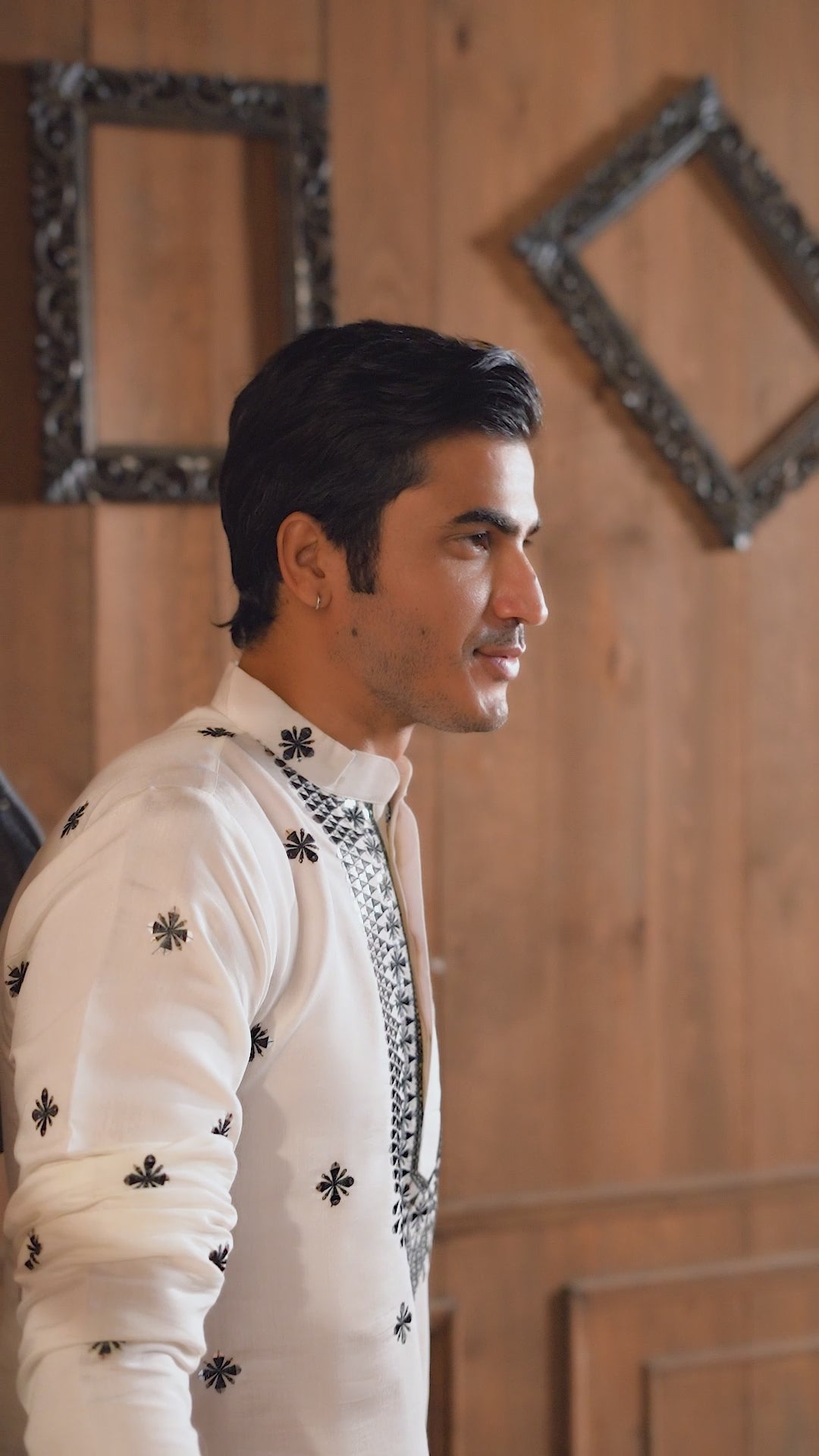White Cotton Silk Men's Kurta with Neck Embroidery & All-Over Mirror Work