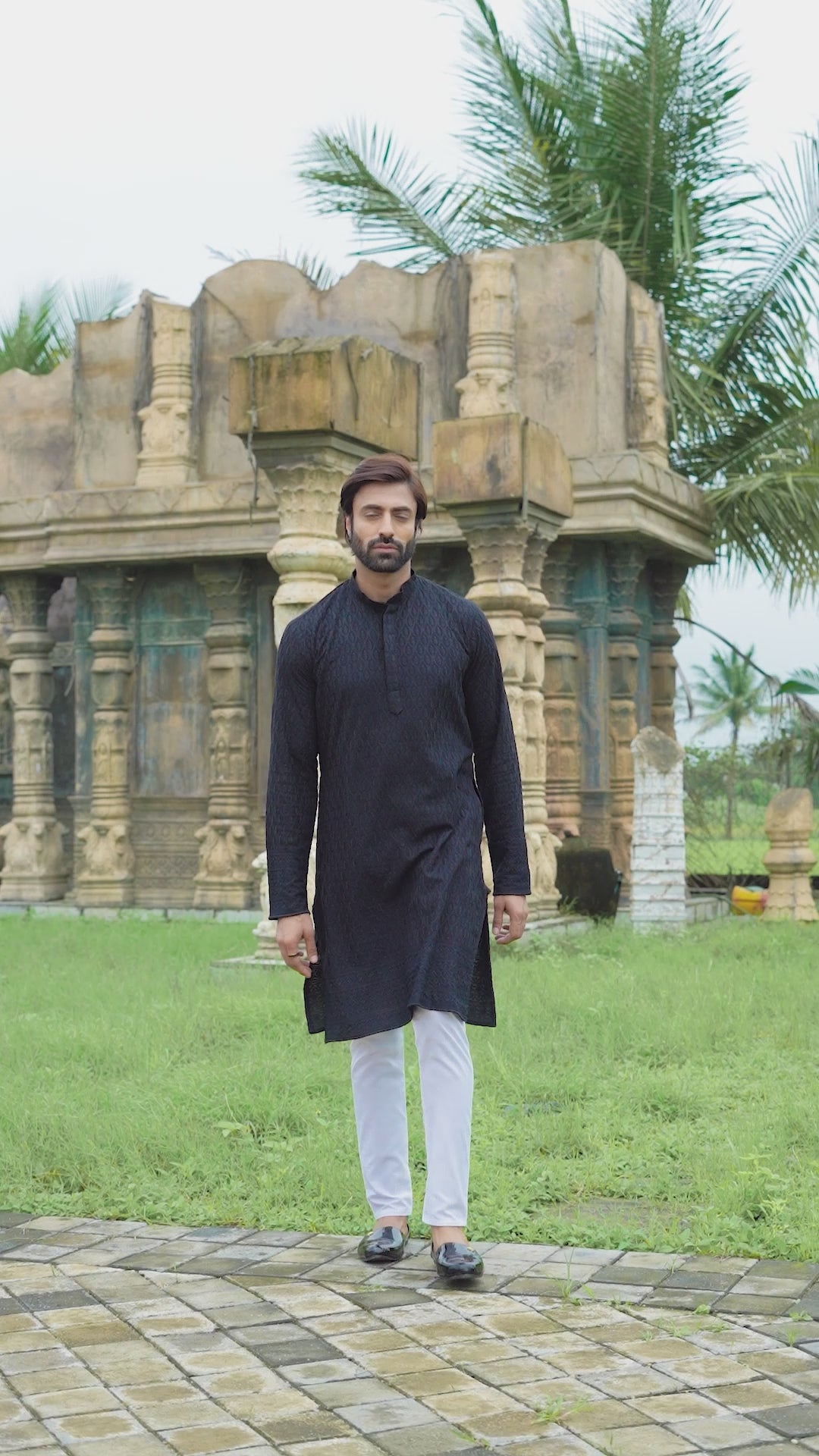 Black Chikankari Embroidered Men’s Kurta Pyjama Set